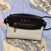 ราคา ขายกระเป๋า lyn ของแท้ new collection ใช้น้อย สภาพเหมือนใหม่ ราคาซื้อ 2,190บาท (203132107)