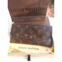 ราคา USED LV EMILIE WALLET (1902577479)