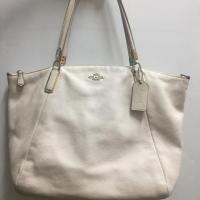 ราคา Coach พัดหนีงสีขาว มือสอง (5415400503)