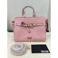 ราคา พร้อมส่ง แท้ Versace Jean Couture กระเป๋าถือพร้อมสายสะพาย สีชมพู (57757532499)