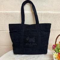 ราคา Agatha แท้ คล้องไหล่ทรงช้อปปิ้ง ผ้าลูกฟูกน้ำหนักเบา สภาพดีสวย ซับในสะอาด ร่องรอยใช้งานมือสองเล็กน้อยมาก (51606377704)