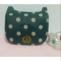 ราคา กระเป๋า Cath Kidston แท้ๆ ลายจุดสีเขียว น่ารัก สพายข้าง กระทัดรัดใส่กระเป๋าตัง โทรศัพท์เหมาะสำหรับเที่ยวเพลินสภาพใหม่มาก (2902884664)