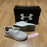 ราคา Under Armour รองเท้าผ้าใบสีขาว (22524302630)