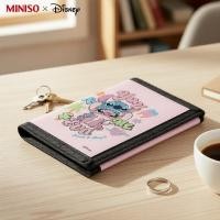ราคา MINISO กระเป๋าสตางค์แบบสามพับ ลายสติทช์และแองเจิ้ลจากดิสนีย์, กระเป๋าเงินและที่จัดระเบียบเดินทางสําหรับผู้ชาย, ของขวัญวันเกิดหรือวันครบรอบที่มีความหมาย (56410645874)