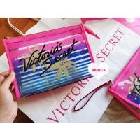 ราคา Victorias Secret Graphic Tease Bikini Bag กระเป๋าสตางค์ใส (54110656899)