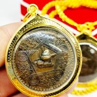 ราคา เหรียญรุ่นแรก หลวงปู่ชอบ วัดป่าสัมมานุสรณ์ งานเลี่ยมทองไมครอนเกรดAกันน้ำ หลวงพ่อท่านเป็นพระผู้ปฏิบัติดีปฏิบัติชอบลูกศิษย (17019923705)