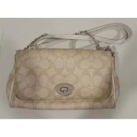 ราคา กระเป๋า coach แท้ ครอสบอดี้สีขาวขนาด 7 นิ้ว (6559476401)