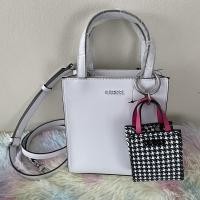 ราคา New กระเป๋า GUESS ของใหม่ ป้ายห้อย (10611496296)