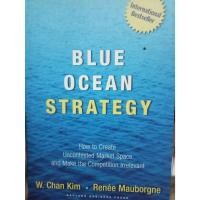 ราคา "Blue Ocean Strategy" (กลยุทธ์น่านน้ำสีคราม) เขียนโดย W. Chan Kim และ Renée Mauborgne (44128944147)