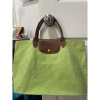 ราคา Longchamp แท้วินเทจ สีเขียวทรงถือ Lหูสั้นแบบไม่มีซิบ ตำหนิมาก (44476708231)