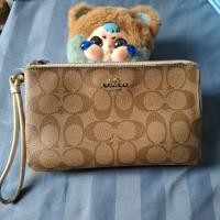 ราคา ส่งต่อcoachคล้องมือ2ซิป ไซส์L สภาพใช้งาน (50060711845)