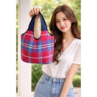 ราคา OnzonHandmade กระเป๋าถือหรือคล้องแขนลายผ้าขาวม้าขนาดกลาง (42029781044)