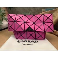 ราคา Bao Bao Clutch 5x6 แท้ สีเปรี้ยวปรี๊ด (3951302107)