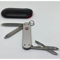 ราคา VICTORINOX SAK-S 0.6221.26 Classic Alox SWISS MADE มือสอง สภาพใหม่พร้อมซองสีดำ (5141103508)
