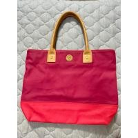 ราคา กระเป๋าสะพาย Tory Burch รุ่น Ella Canvas Tote สีชมพูทูโทนคลาสสิก มือสองของแท้ (57111609127)