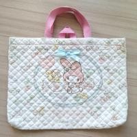 ราคา ถุงผ้า,กระเป๋า​ผ้า​ Sanrio มือสองของแท้ My​ Melody สีขาวชมพู ใบใหญ่40x32cm. มีหูหิ้ว2ชั้น​ ผ้ากระเป๋าแบบนวม,ควิล มีชื่อ (24997724101)
