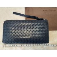 ราคา Used !! แท้ % Bottega Veneta Zip-Around Wallet (24567991692)