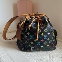 ราคา [มือ2] กระเป๋างานตู้ญี่ปุ่น LV จีบหลุยส์ สวย สีดำ (42162635994)