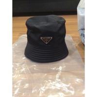 ราคา Prada Nylon Bucket Hat Size L (11690517217)
