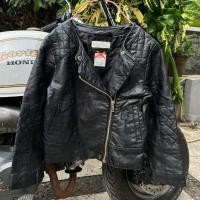 ราคา เสื้อแจ็คเก็ตไบค์เกอร์หนังเทียม H&M Quilted (22851018263)