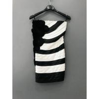 ราคา เกาะอก ราตรีสั้น เดรส เดรสสั้น ชุดราตรี ขาด ดำ ปัก กระโปรงแคบ Party black white dress (20030285415)