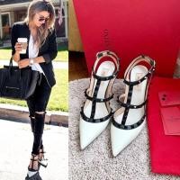 ราคา Used Like New Valentino nude Rockstud Authentic % size 39 (2905911425)