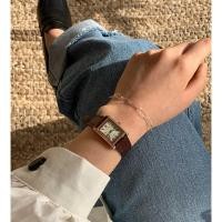 ราคา Classic Leather Watch (Burgundy) นาฬิกาสายหนัง (56708994089)