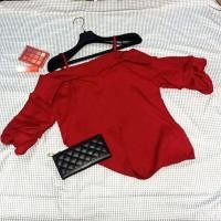 ราคา เสื้อเปิดไหล่ สายเดี่ยว สีแดงเลือดนก (5256446251)