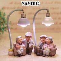 ราคา YAEEO ตุ๊กตาหัตถกรรมไฟกลางคืน, คนรักจิ๋วสมัยใหม่เครื่องประดับคู่, Creative Figurines Craft เรซิ่นปู่ย่าตายายรุ่นเครื่องประดับแฟน (54611973181)