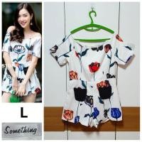 ราคา Soldจั๊มสูทขาสั้นสีขาวลายดอกไม้ทิวลิป ป้าย Something มือ2 (13228712149)