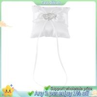 ราคา สีขาวหัวใจคู่ พลอยเทียม แหวนหมอนแหวนแต่งงาน ผู้ดูแล เบาะ10*10เซนติเมตร (40467094779)