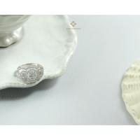 ราคา Gems Heritage แหวนเพชรประกบทรงไข่สามเม็ด หน้าใหญ่เต็มนิ้ว (RWG255) เพชรแท้น้ำ 97-98 VS1 เรือน 18K (57312202681)