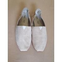 ราคา ส่งต่อ รองเท้าหนัง TOMS มือสอง ไซส์ W8 (23536398738)