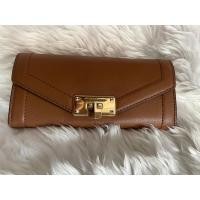 ราคา มือสอง สภาพ90% Michael Kors Leather Long Wallets ไมเคิล คอร์ กระเป๋าสตางค์หนังทั้งใบ มีช่องใส่บัตร 10 ช่อง (9644984613)