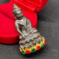 ราคา พระกริ่งจักรพรรดิ์ จินดามณี หลวงปู่ทิม วัดละหารไร่ เนื้อนวโลหะ 4ซม.ใต้ฐานหุ้มทองประดับพลอยรัตนชาติ ประทับยันต์ประจำองค์ห (17722356584)