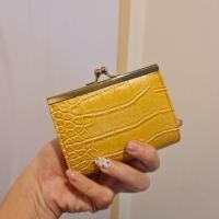 ราคา กระเป๋าใส่เหรียญBrand: Izax Valentino (22576301857)