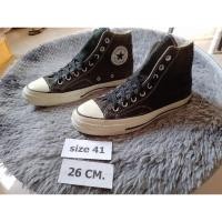 ราคา รองเท้าผ้าใบแบรด์นแท้มือสอง converse size41 ความยาว 26 cm. (19673869686)
