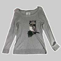 ราคา #เสื้อผ้ามือสอง เสื้อสเวตเตอร์ไหมพรมปักลายนกฮูก (4589704893)