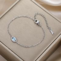 ราคา สร้อยข้อมือสแตนเลสสตีลลายดอกไม้ ฝังทับทิมสีฟ้าแบบย้อนยุค เหมาะสำหรับผู้หญิง (42570351561)