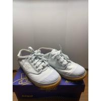 ราคา รองเท้านักเรียน รองเท้าพละ รองเท้าผ้าใบสีขาว Breaker Futsal BK4P/M เบอร์ 39 (40702111257)