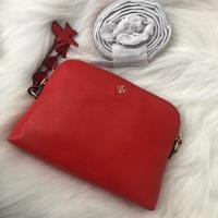 ราคา Brand New Tory Burch Perry Peace Pebbled Leather Shoulder Bag Crossbody / Messenger Purse Bag #44572 (954213272)