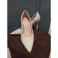 ราคา Zara แท้ รองเท้าส้นสูง หนังเทียม ลายสานมือสอง (27317107771)