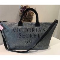 ราคา VICTORIA'S SECRET CANVAS GLITTER LARGE RUNWAY TRAVEL BAG 2017 (1829271898)