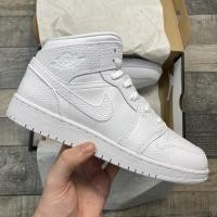 ราคา NIKE TRAINERS AIR JORDAN 1 MID GS TRIPLE WHITE SIZE UK4 US4.5Y EUR36.5 (44353826288)