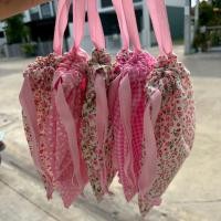 ราคา baggubag.caถุงหูรูด ลายดอกไม้ โทนสีชมพู (49357108955)
