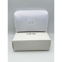 ราคา Dior Cosmetic Bag สีขาว ขนาด 7x4.5x2.5” มาพร้อมกล่องค่ะ (27786024474)