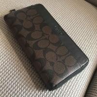 ราคา Coach พร้อมส่ง ของแท้ % กระเป๋าตังค์ชาย มือ1ป้ายราคา ใบเสร็จ แคร์การ์ด ส่งฟรีEMS (1924590581)