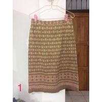 ราคา กระโปรงผ้าไหมมัดหมี่ สีน้ำตาลทอง (13709046379)
