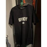 ราคา Used like new Givenchy black distressed tshirt size s ของแท้ (42458695088)