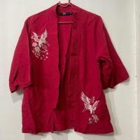 ราคา เสื้อคลุมสีแดงลายนกกระเรียนสีทอง ป้าย CPS ตรุษจีน (47554860205)